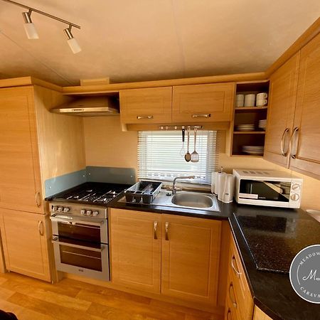 Palm Grove 132 - Pet Friendly, Wifi, Central Heating, Close To Shops And Beach - Meadow Lakes Caravan & Lodge Hire Chapel Saint Leonards Esterno foto